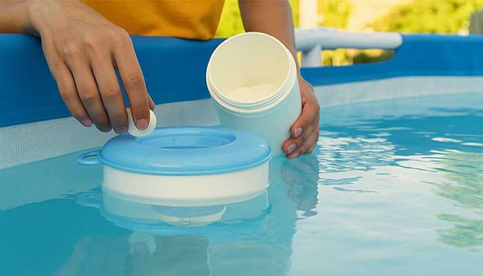 ضدعفونی استخر شنا 